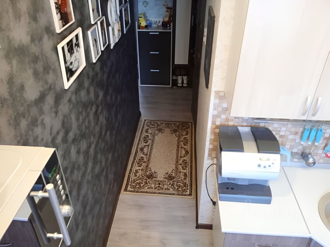 Продажа 2-комн квартиры на вторичном рынке пос. Новый Свет, 27