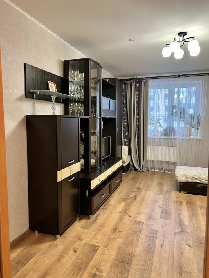 Продажа 3-комн квартиры на вторичном рынке Красное Село, улица Освобождения, 21