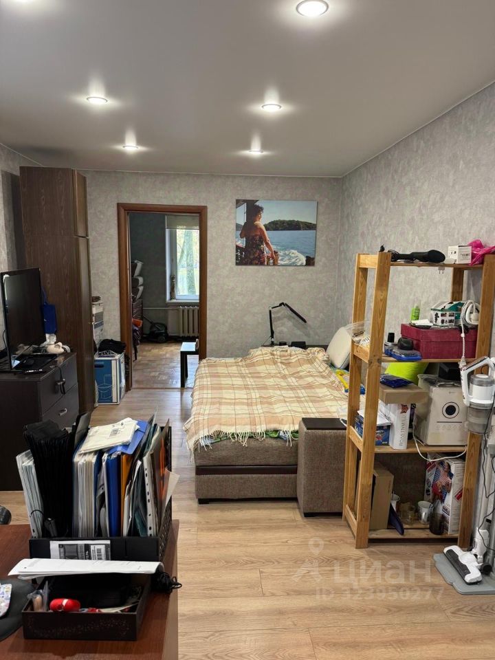 Продажа 3-комн квартиры на вторичном рынке улица Красных Зорь, 55