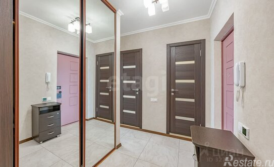 Продажа 2-комн квартиры на вторичном рынке улица Кораблестроителей,  д. 38 к1