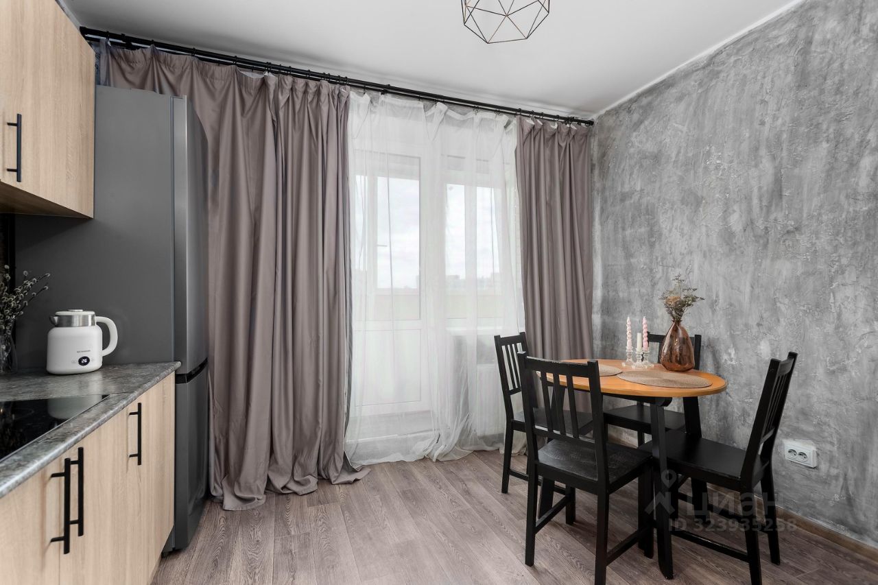 Продажа 1-комн квартиры на вторичном рынке пос. Бугры, бульвар Воронцовский, 5к4