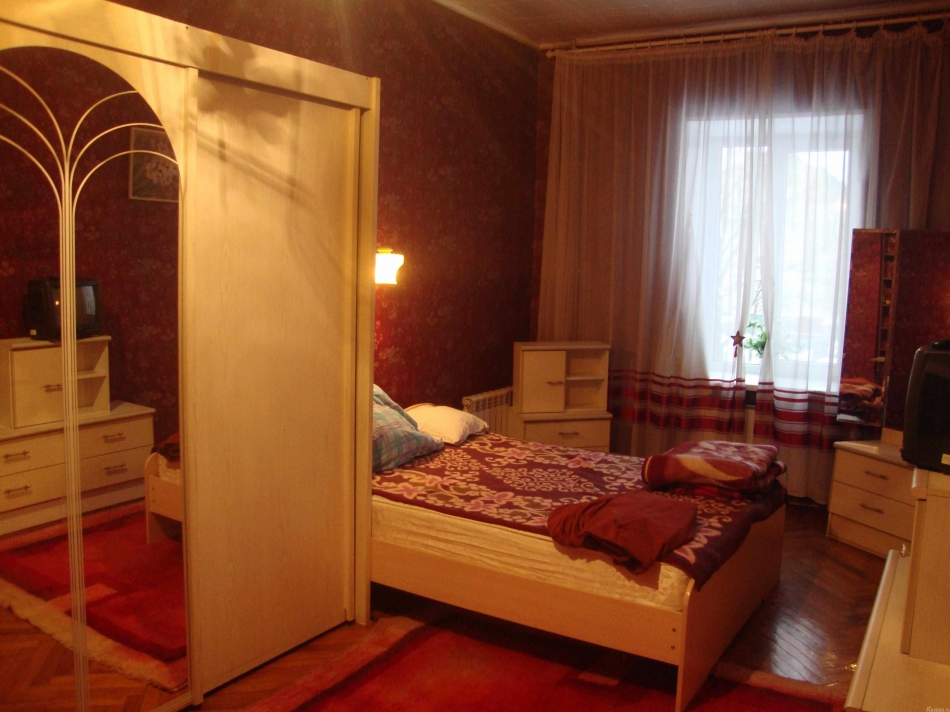 Продажа 2-комн квартиры на вторичном рынке Муринский 1-й пр-кт,  д. 13