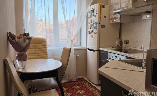 Аренда 2-комн квартиры на вторичном рынке улица Седова,  д. 42 к2