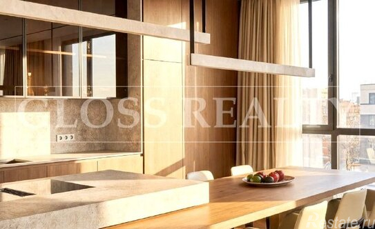 Продажа 4-комн квартиры на вторичном рынке Усачёва улица,  д. 2 с3