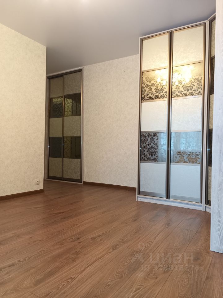 Продажа 2-комн квартиры на вторичном рынке улица Чистова, 4