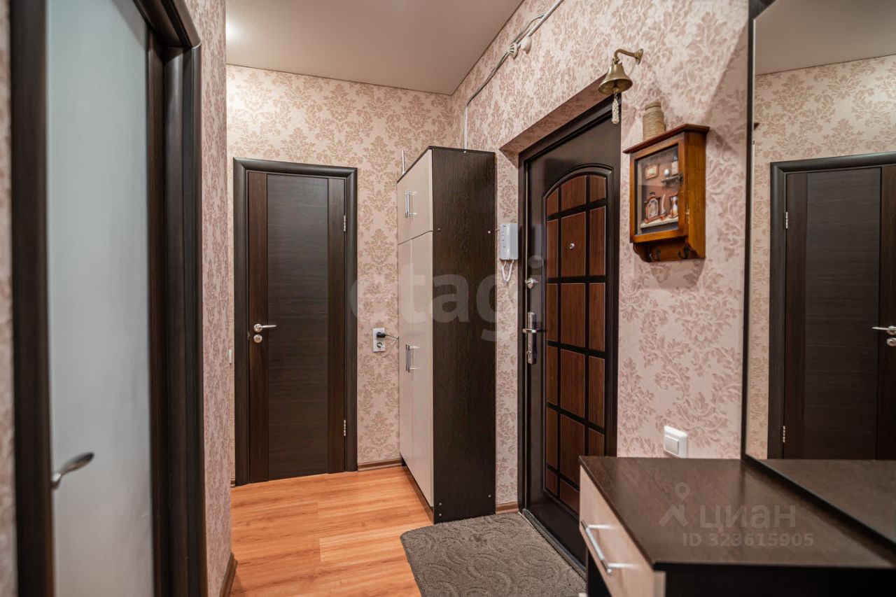 Продажа 2-комн квартиры на вторичном рынке проспект Просвещения, 99