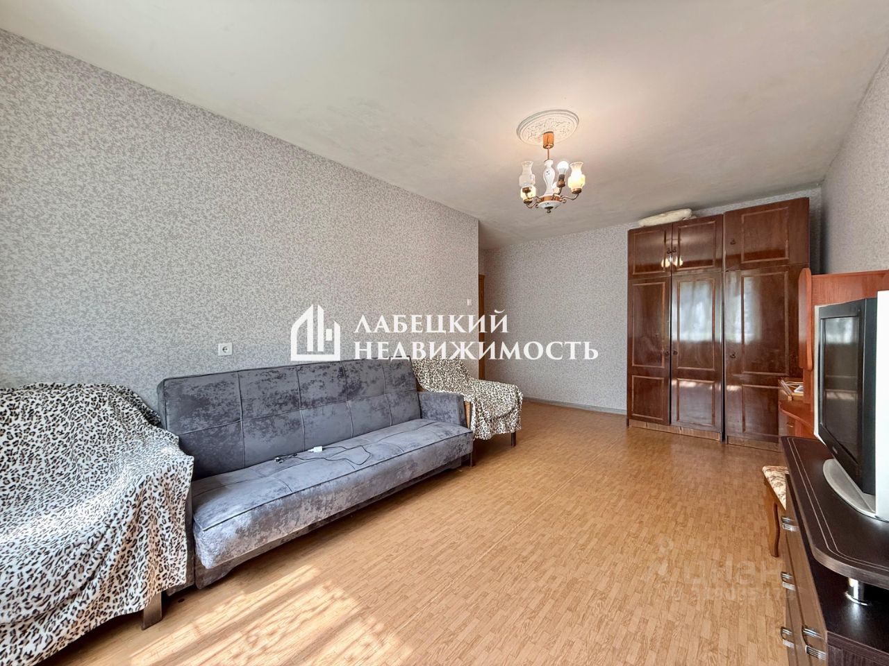 Продажа 2-комн квартиры на вторичном рынке улица Уточкина, 2К2