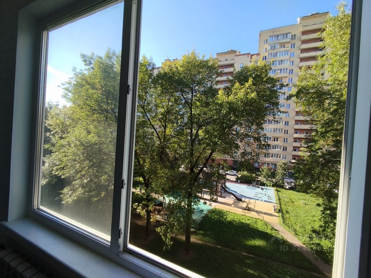 Продажа 1-комн квартиры на вторичном рынке Светлановский проспект, 101