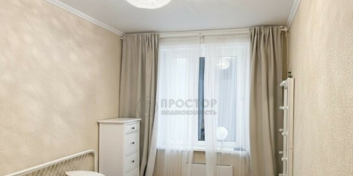 2-комн квартира улица Генерала Антонова,  д. 10