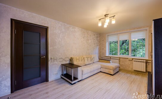 Продажа 2-комн квартиры на вторичном рынке Хуторская 1-я ул,  д. 8 к1