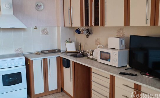 Аренда 2-комн квартиры на вторичном рынке Тихорецкий пр-кт,  д. 33,  к. 1