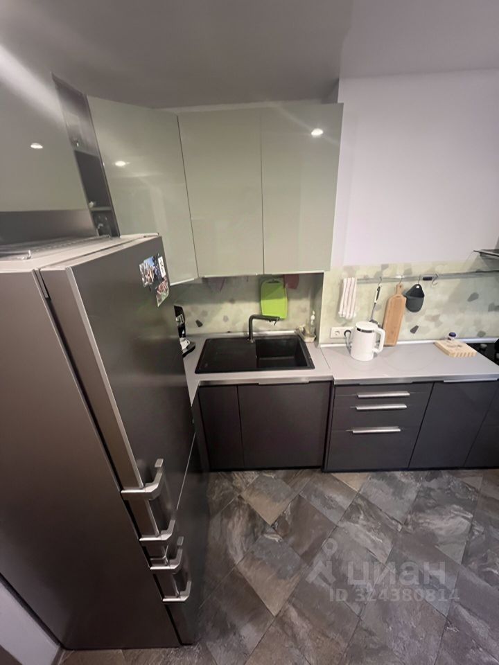 Продажа 2-комн квартиры на вторичном рынке Полоцкая улица, 14