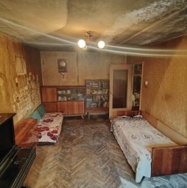 Продажа 2-комн квартиры на вторичном рынке улица Коммуны,  д. 23