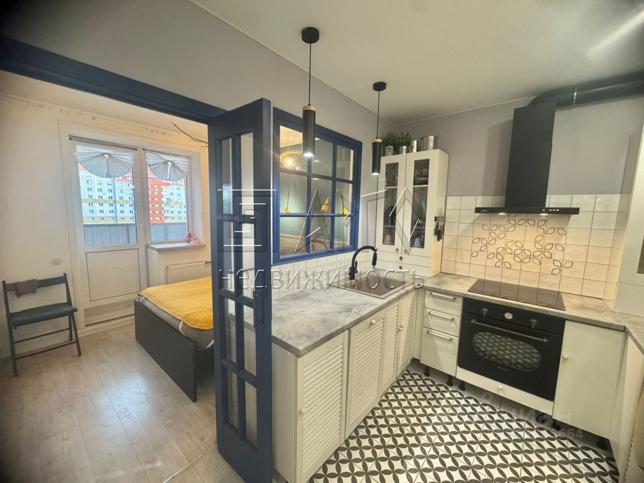 Продажа 2-комн квартиры на вторичном рынке пос. Шушары, проспект Новгородский, 6