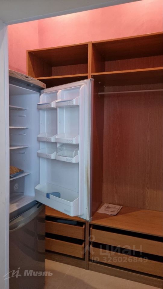 Продажа 3-комн квартиры на вторичном рынке Локомотивный мкр, Поварово пгт, 10