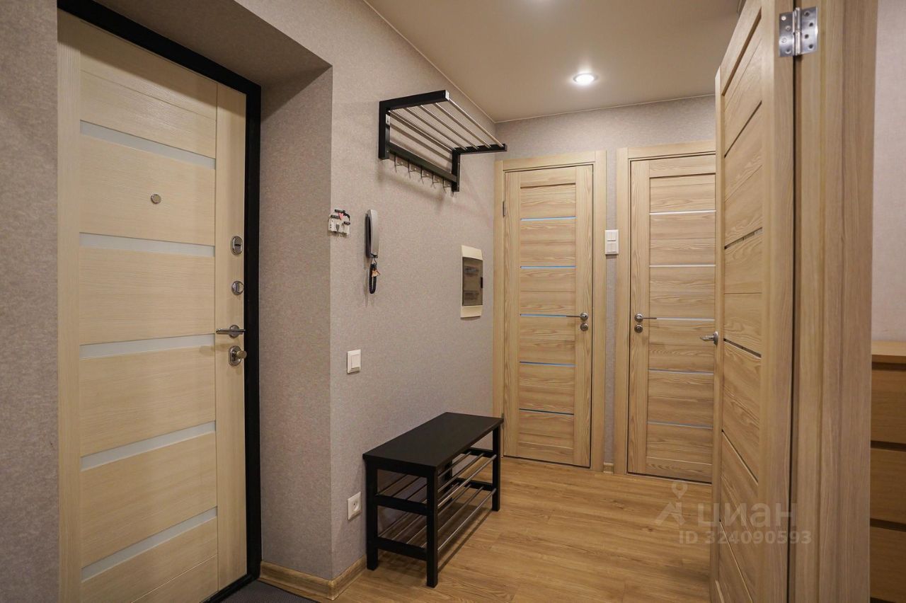 Продажа 2-комн квартиры на вторичном рынке проспект Космонавтов, 64