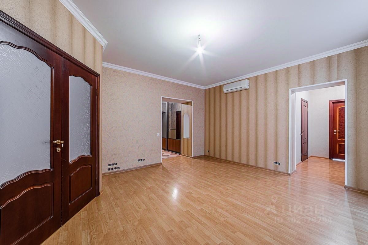 Продажа 3-комн квартиры на вторичном рынке Одинцово, улица Маршала Неделина, 15