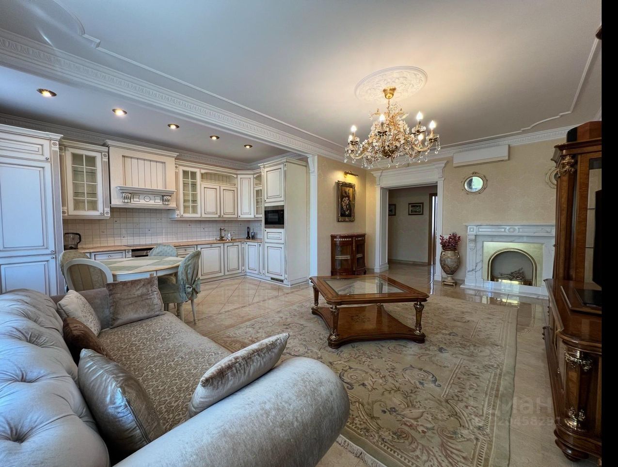 Продажа 3-комн квартиры на вторичном рынке набережная Реки Карповки, 23