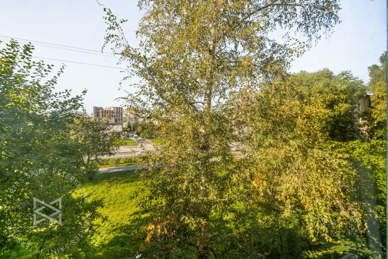 Продажа 4-комн квартиры на вторичном рынке улица Лени Голикова, 30