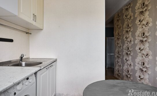 Продажа 3-комн квартиры на вторичном рынке Просвещения пр-кт,  д. 30,  к. 1