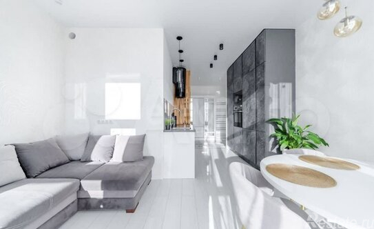 Продажа 2-комн квартиры на вторичном рынке Дыбенко ул,  д. 8,  к. 2