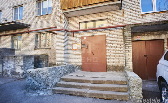 Продажа 3-комн квартиры на вторичном рынке пр-кт Сизова,  д. 25