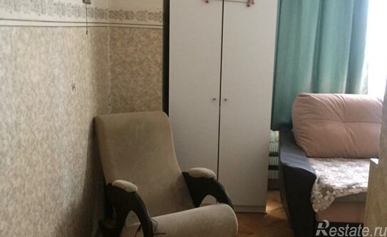 Продажа 3-комн квартиры на вторичном рынке Флотская улица,  д. 13 к4