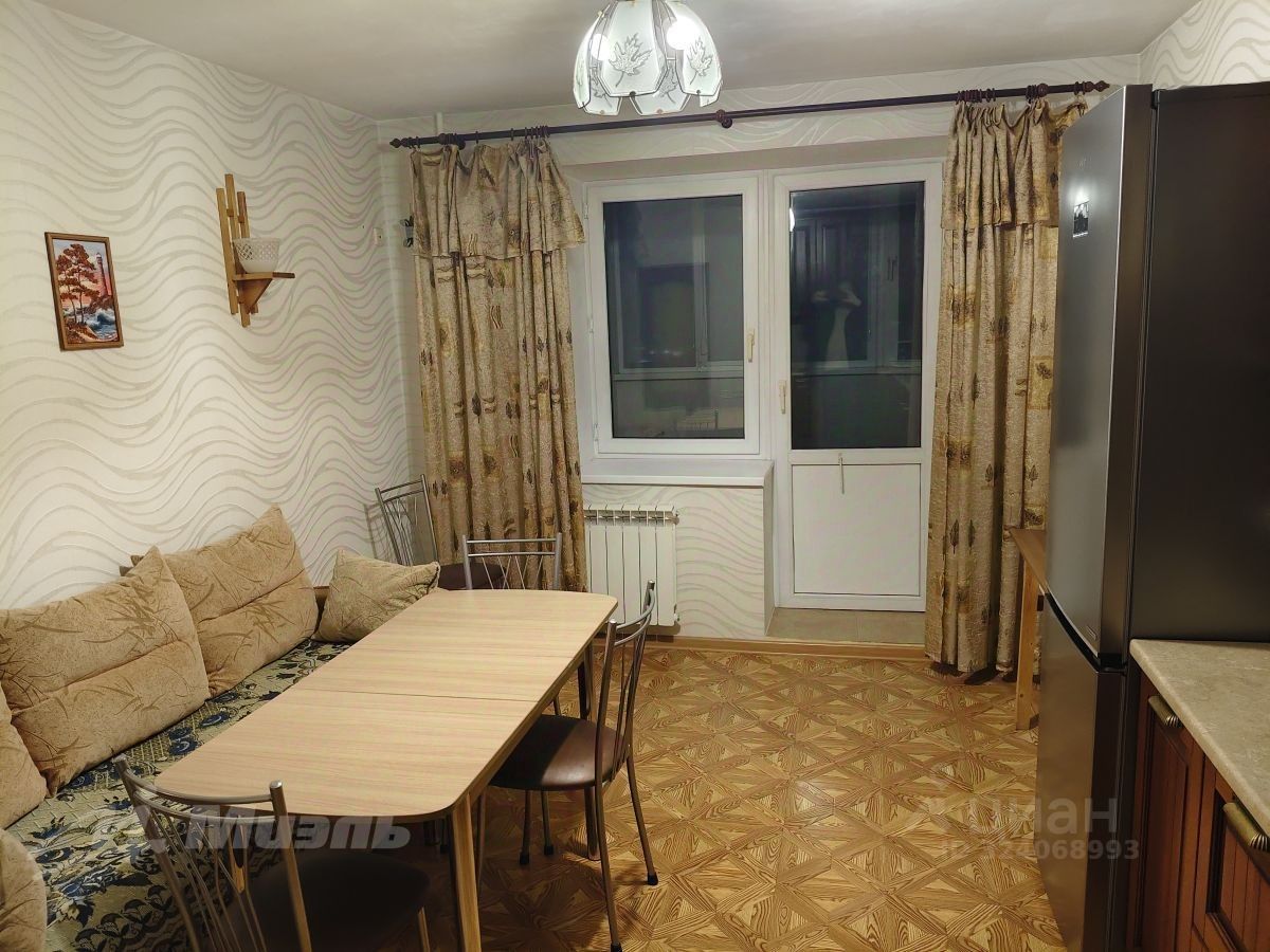 Аренда 2-комн квартиры на вторичном рынке Люберцы, Комсомольский проспект, 19к1