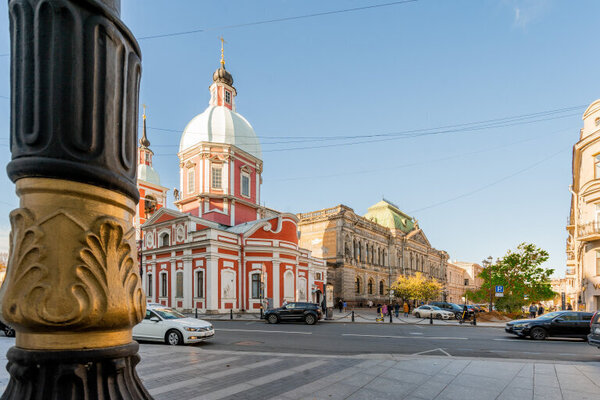 Продажа 3-комн элитного жилья Моховая ул,  д. 21-23