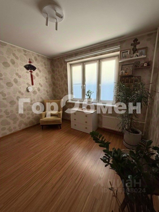 Продажа 5-комн квартиры на вторичном рынке улица Металлургов, 62