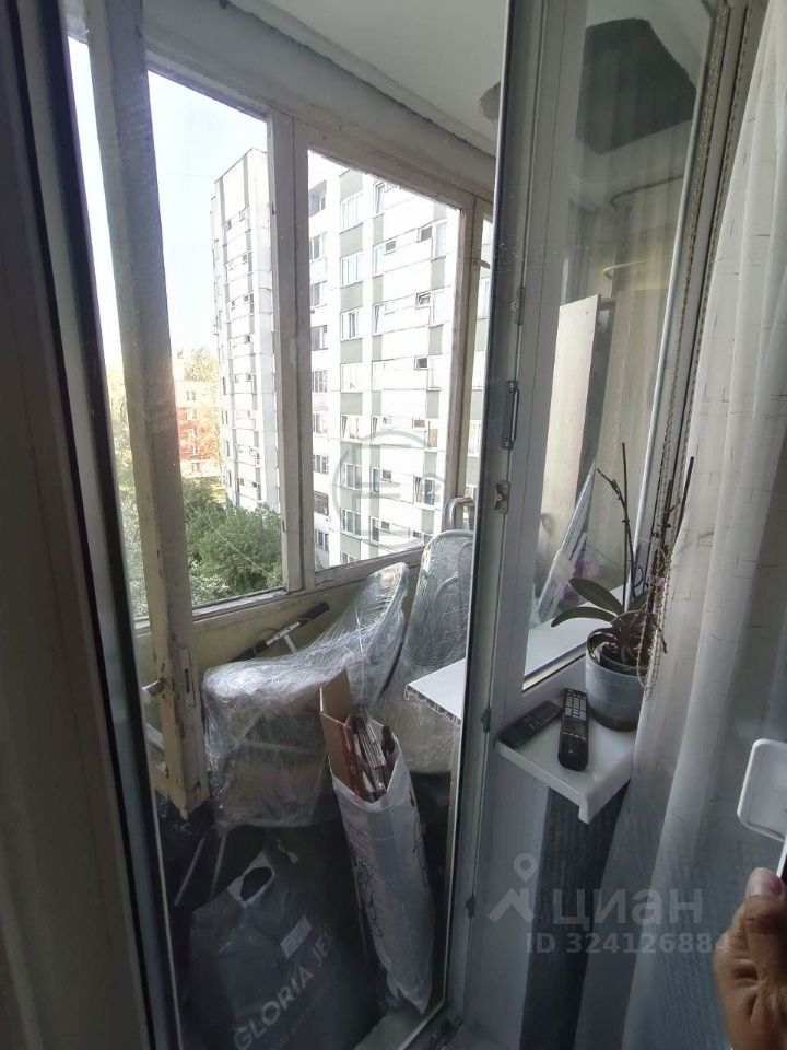 Продажа 2-комн квартиры на вторичном рынке проспект Стачек, 192