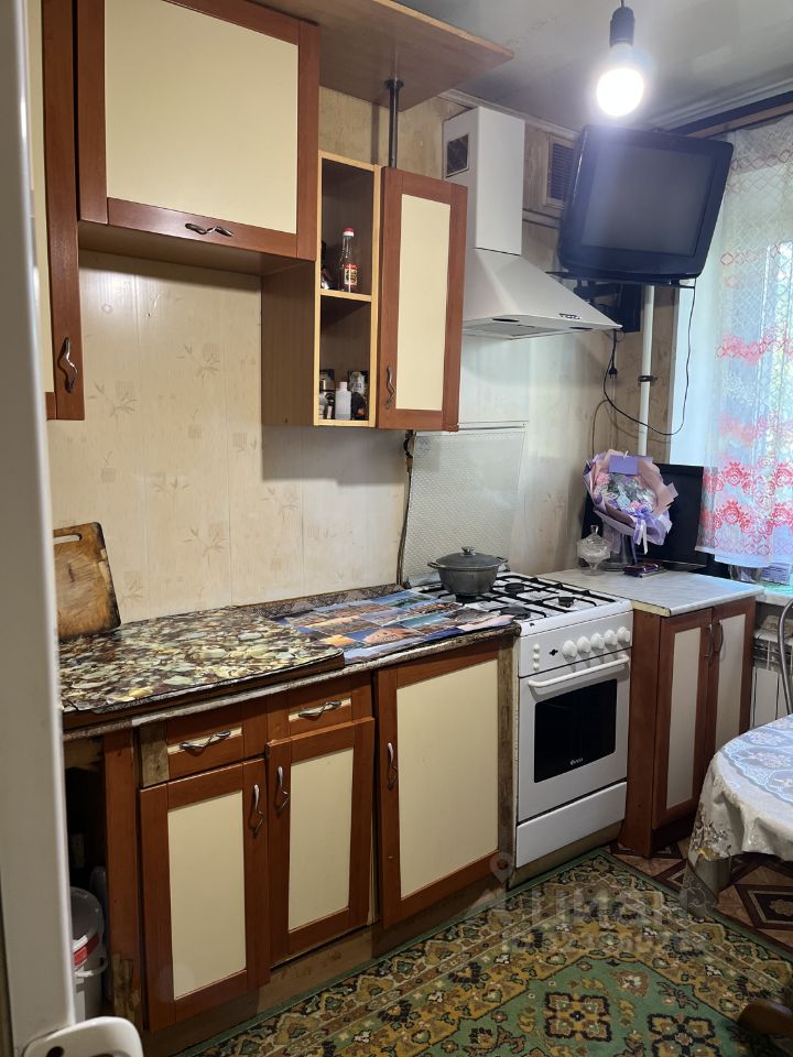 Продажа 1-комн квартиры на вторичном рынке Петергоф, Гостилицкое шоссе, 23/1