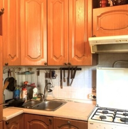 Продажа 3-комн квартиры на вторичном рынке улица Молостовых,  д. 13 к4