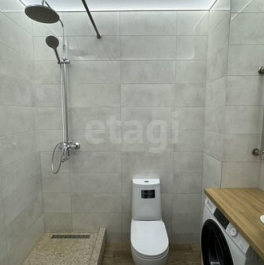 Продажа 1-комн квартиры на вторичном рынке улица Маршала Казакова,  д. 72 к1