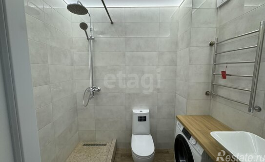 Продажа 1-комн квартиры на вторичном рынке улица Маршала Казакова,  д. 72 к1