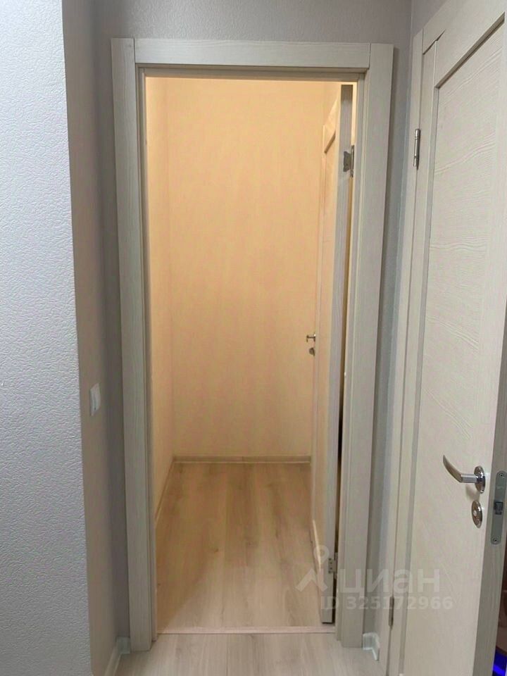 Продажа 1-комн квартиры на вторичном рынке пос. Бугры, улица Тихая, 17