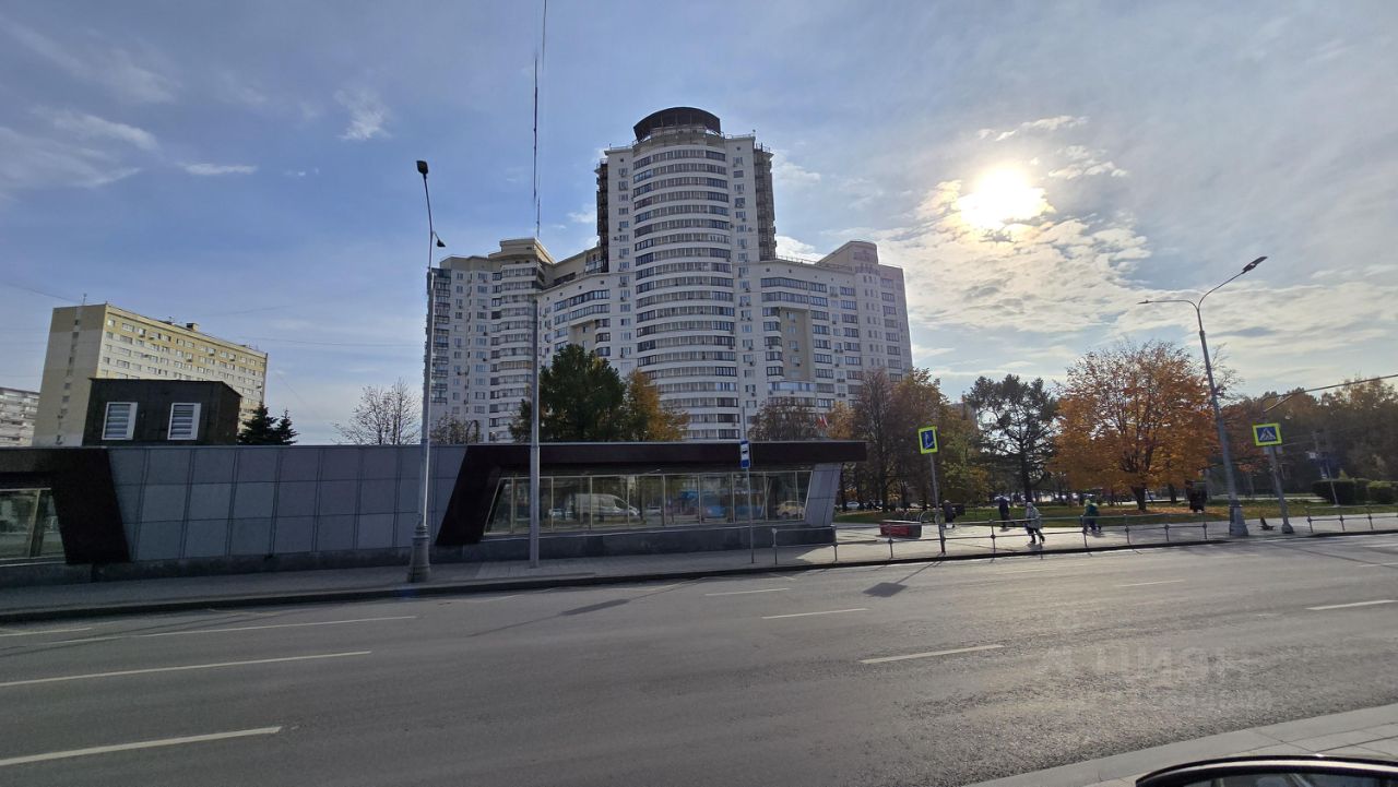 Продажа 2-комн квартиры на вторичном рынке Азовская улица, 24К2