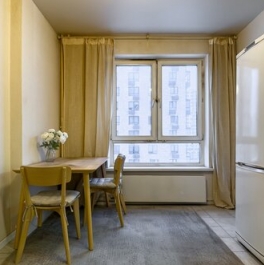 Продажа 1-комн квартиры на вторичном рынке Орлово-Денисовский проспект,  д. 19 к2 с1