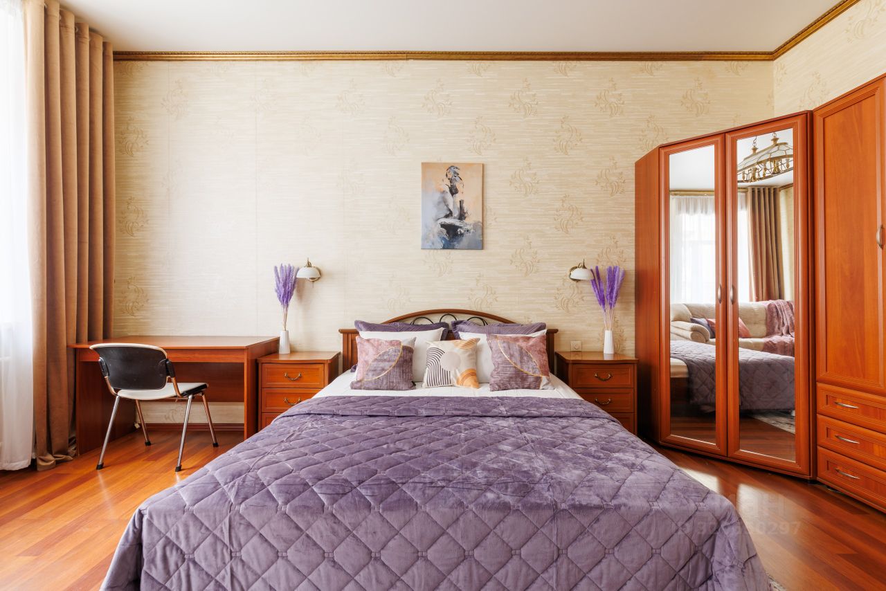 Аренда 2-комн квартиры на вторичном рынке набережная Канала Грибоедова, 22