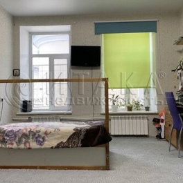 Продажа 5-комн квартиры на вторичном рынке 11-я линия,  д. 52