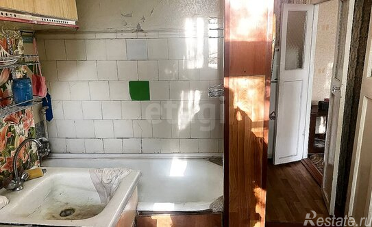 Продажа 1-комн квартиры на вторичном рынке Серпухов, улица Возрождения,  д. 17