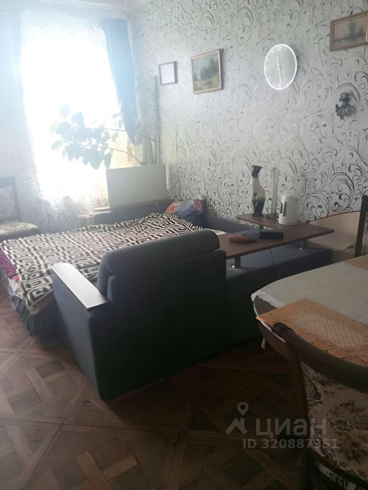 Продажа 5-комн квартиры на вторичном рынке Ропшинская улица, 32