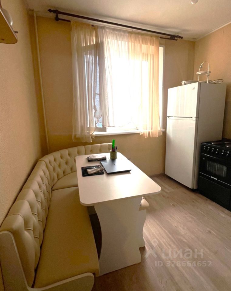 Продажа 1-комн квартиры на вторичном рынке Паромная улица,  д. 3