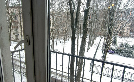 Продажа 2-комн квартиры на вторичном рынке улица Харченко,  д. 7