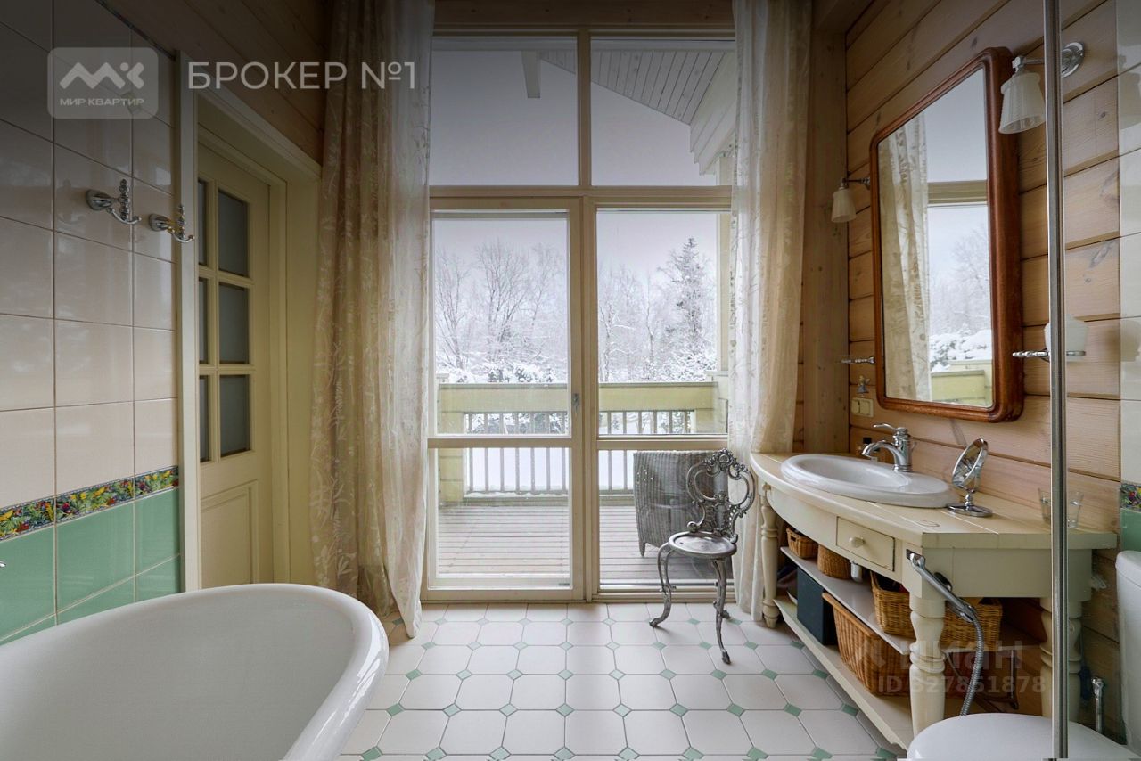 Продажа дома пос. Солнечное, улица Мира, 12Ак5Б