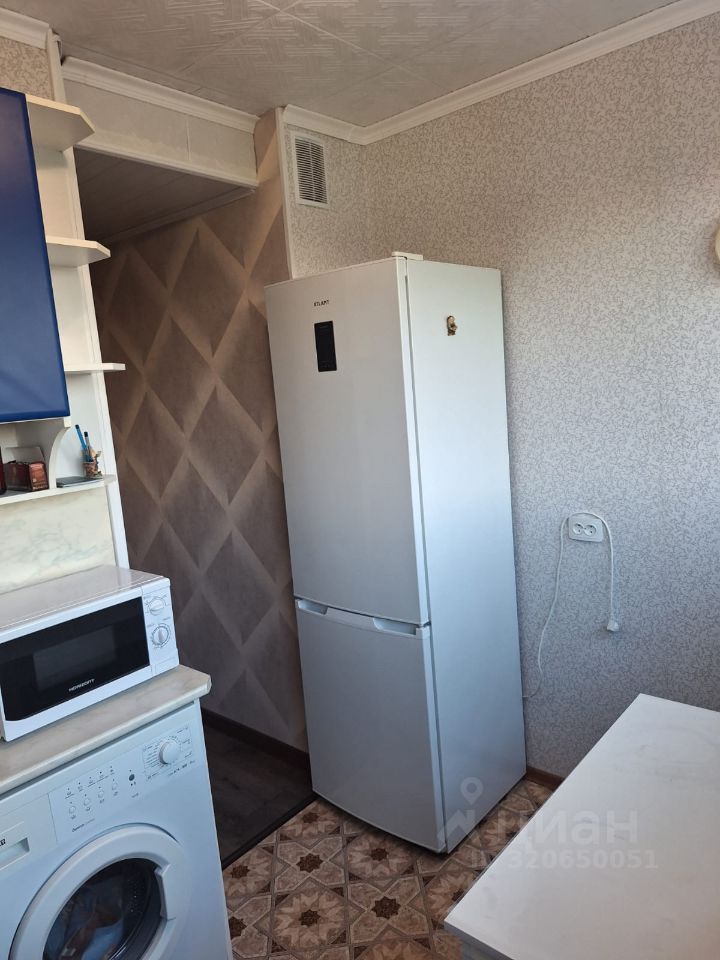 Продажа 1-комн квартиры на вторичном рынке Коммунар г., улица Школьная, 24