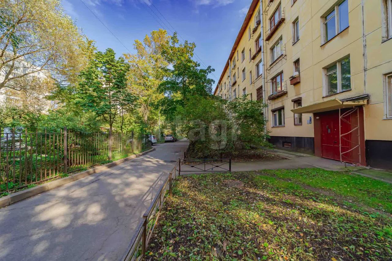 Продажа 3-комн квартиры на вторичном рынке Дачный проспект, 24