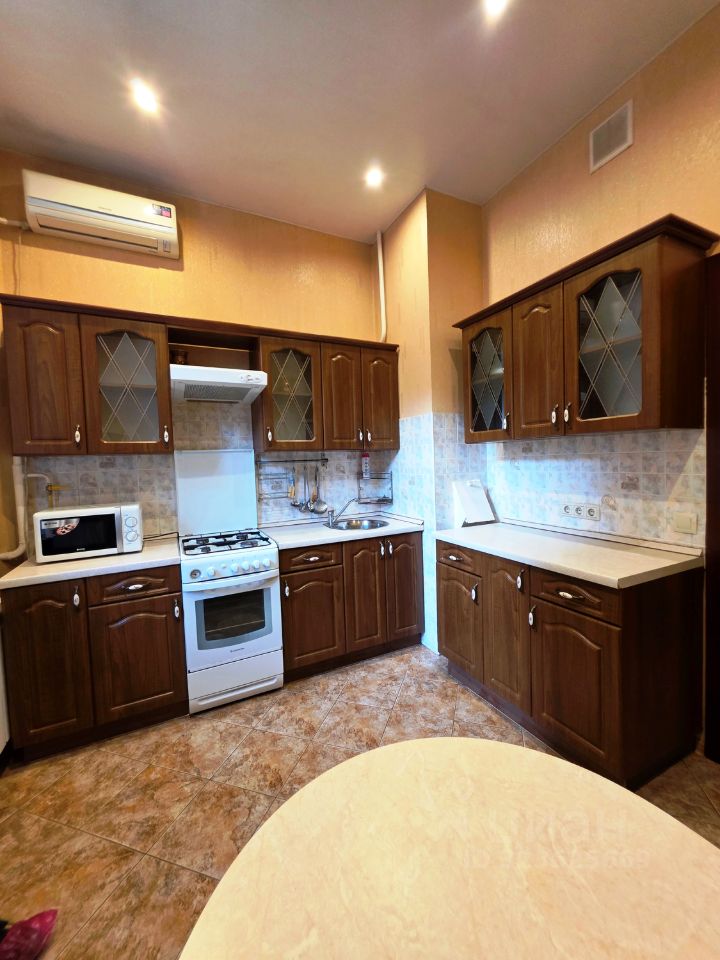 Аренда 2-комн квартиры на вторичном рынке улица Олеко Дундича, 3