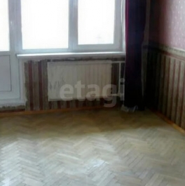 Продажа 3-комн квартиры на вторичном рынке ул Пражская,  д. 33