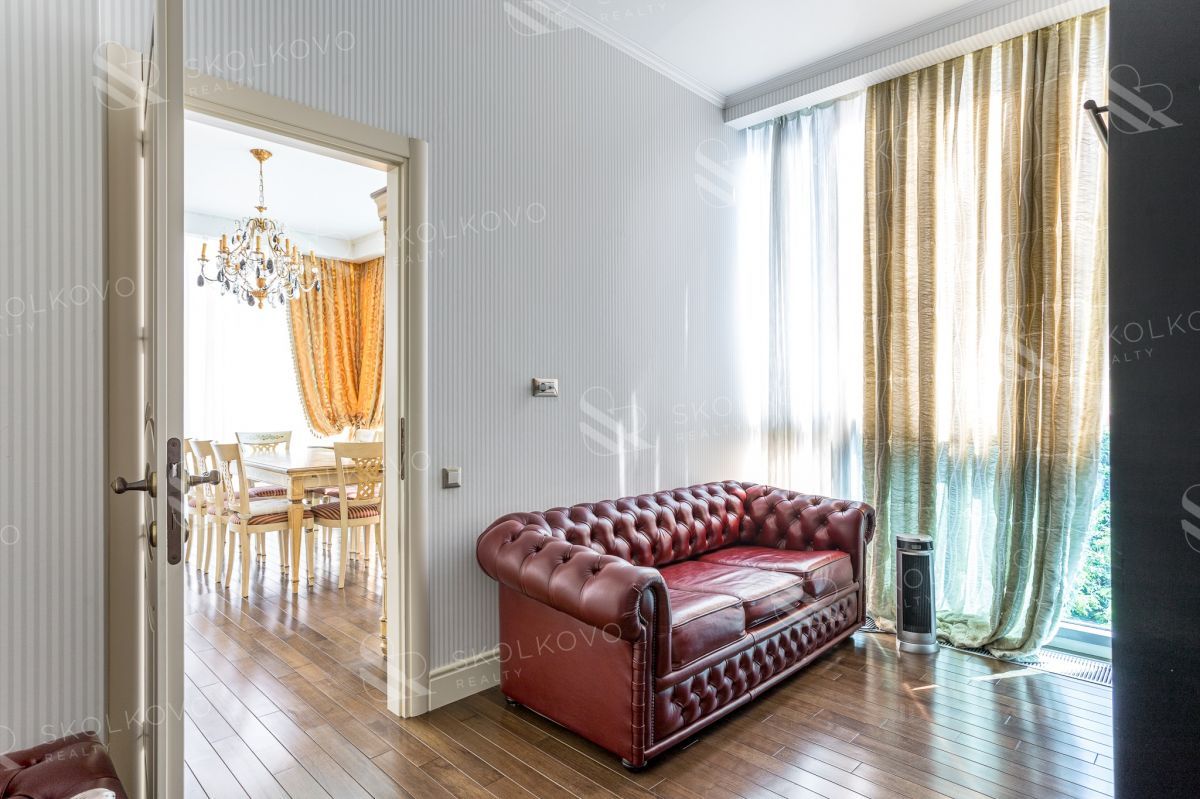 Продажа 6-комн квартиры на вторичном рынке улица Климашкина, 17С2